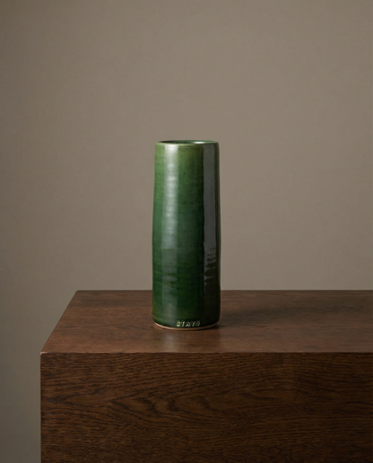 Green vase M